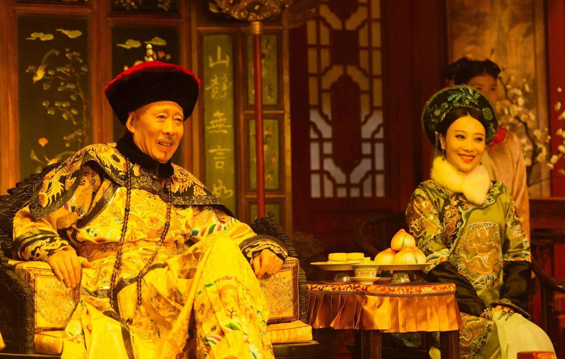 乾隆为什么要抄张廷玉的家,《乾隆王朝》中的乾隆是谁扮演的?