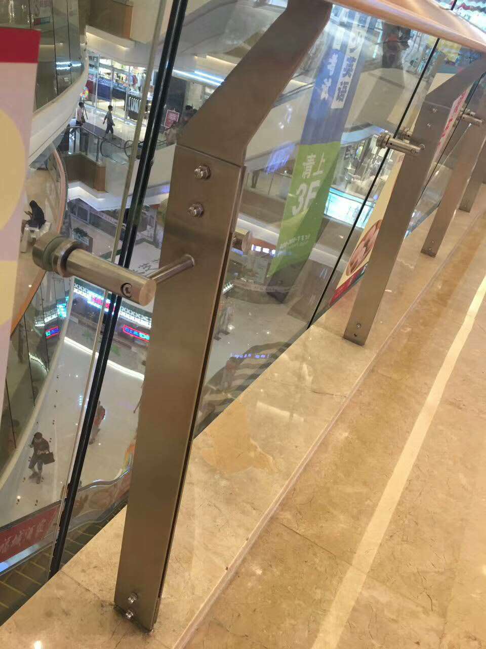 玻璃护栏304不锈钢立柱,实心钢板工程立柱安全防护装饰又美化