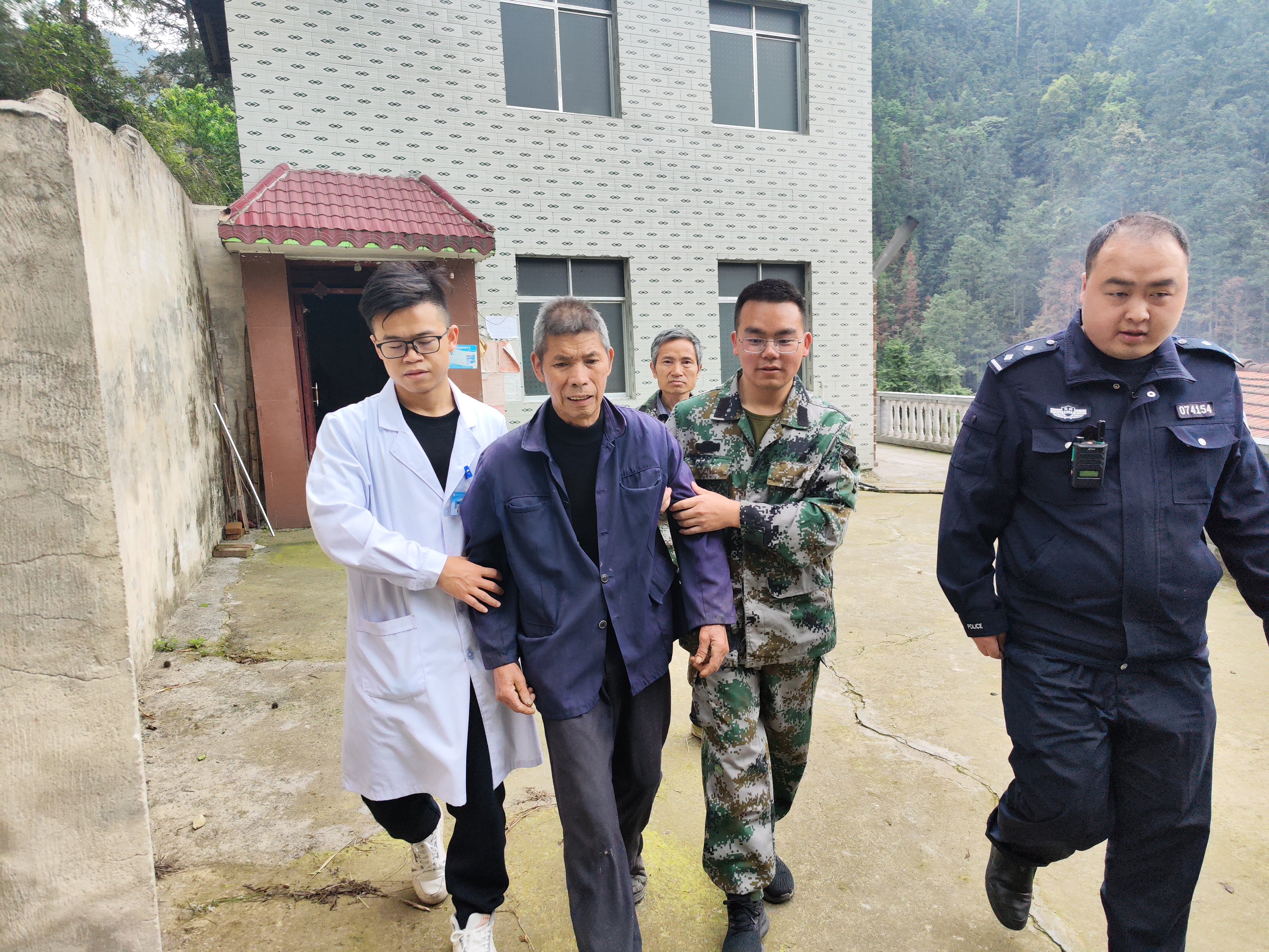 锦屏县固本乡:打好地灾"组合拳" 应急演练筑防线