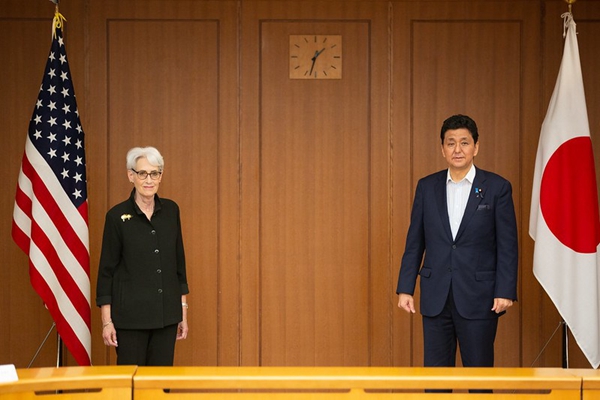 美副国务卿舍曼与日防长岸信夫会晤再提"台海和平稳定重要性"