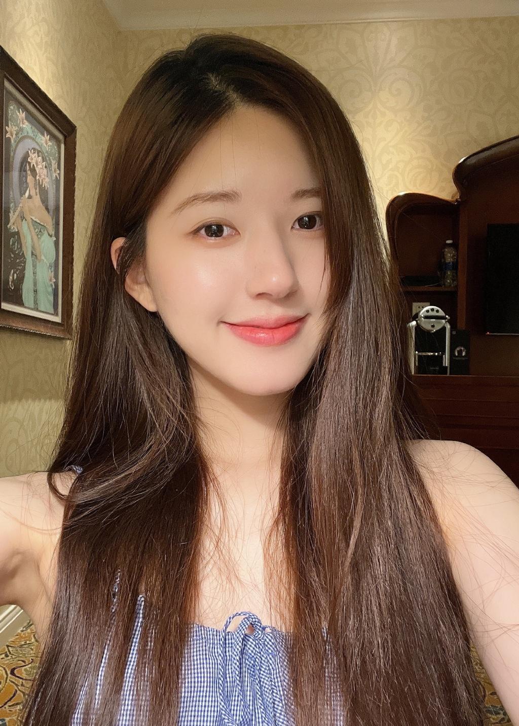 苏王整形网红脸周扬青vs明星脸赵露思你更喜欢哪一个