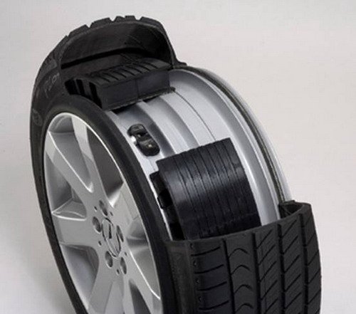 防爆胎是一种特殊设计的轮胎,其主要功能在于遭遇外部物体撞击或刺