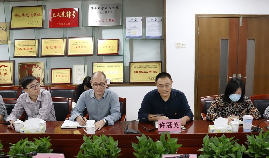 市生态环境局党组书记,局长陈振华到广东省佛山生态环境监测站调研