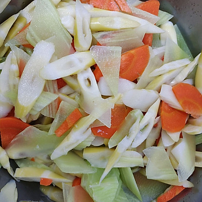 我心中的冬日限定 双笋炒鸡脯