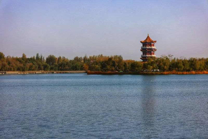 接下来的几个月,和田市昆仑湖公园是这样的