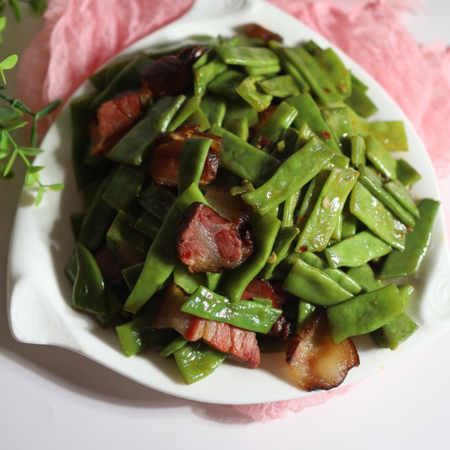 芸豆烧腊肉,家常下饭菜,简单又美味