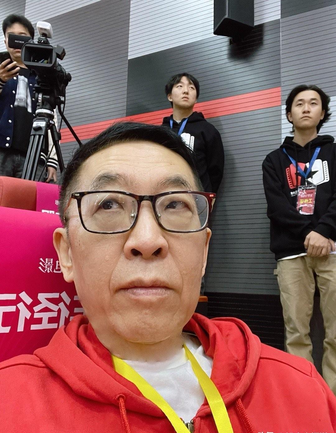 突传噩耗!国家一级导演车径行不幸去世,曾因乔任梁去世遭怒喷