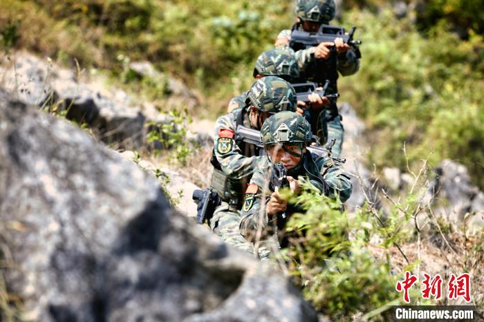 直击广西桂林武警实战化练兵现场