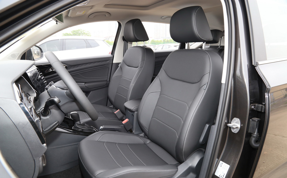 11万的预算买了捷达vs5,不仅空间大,配置全,关键还是合资品质