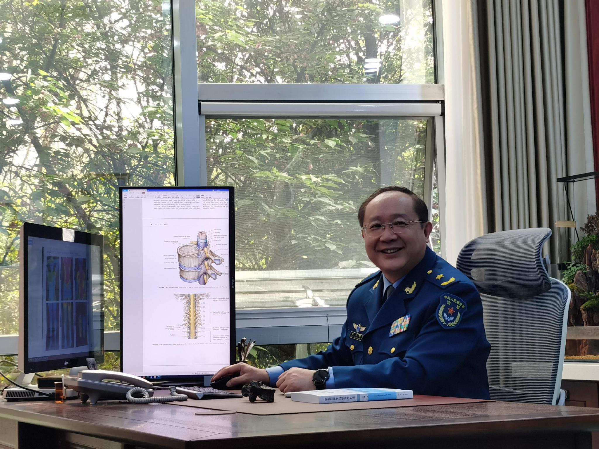 祝贺空军军医大学西京骨科医院院长罗卓荆教授连续入选中国高被引学者