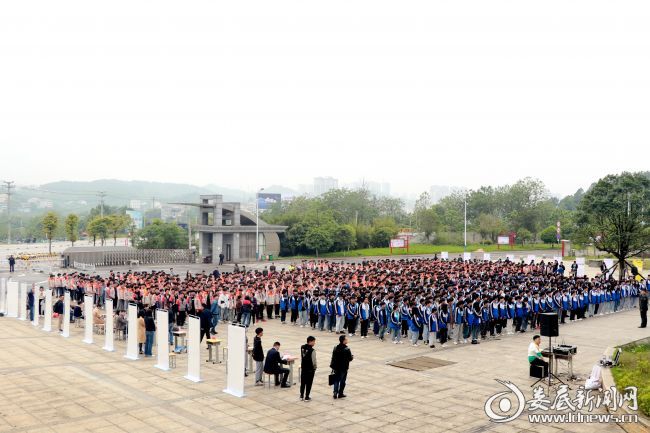 娄底技师学院2021届校园招聘会顺利举行