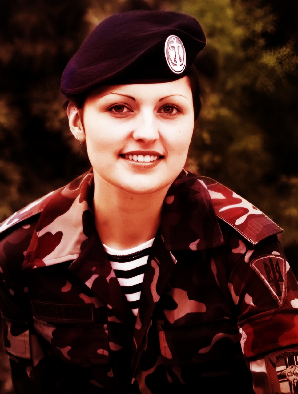 乌克兰女兵为国损失惨重.