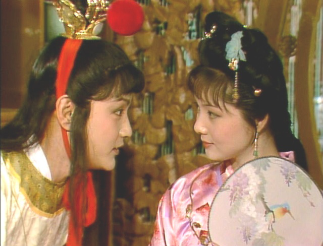 红楼梦中,宝钗给宝玉想了两个称号,可以看出她对宝玉的真实想法