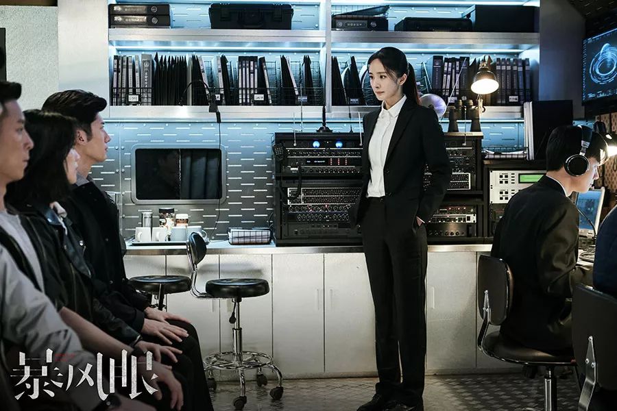 《暴风眼》40集,一部不能看演技靠情怀撑下来的剧