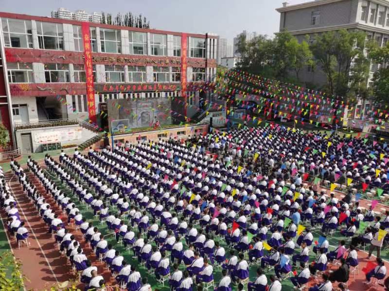 太原平民中学图片