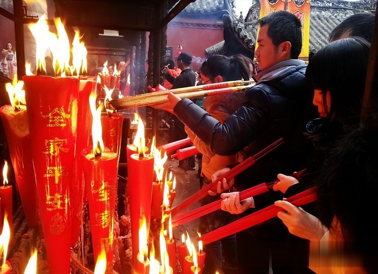 烧香拜佛为何要懂五眼六通?肉眼看世界法眼观因果慧眼见本性真谛