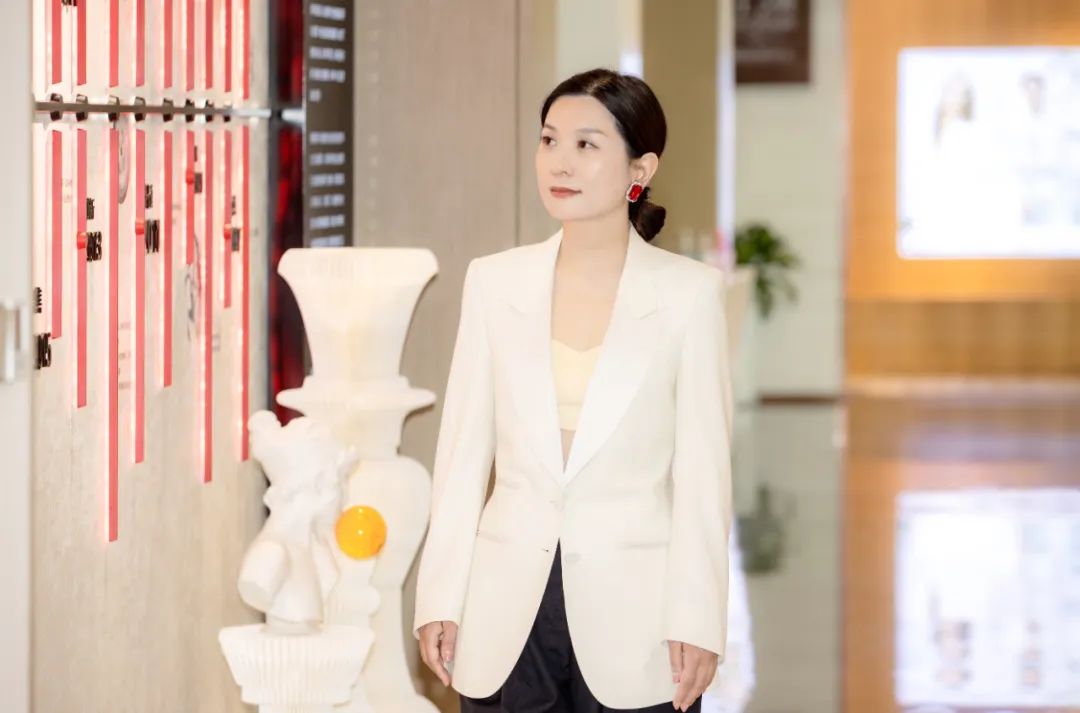 张蕴蓝:数智时代带领传统制衣企业触网转型