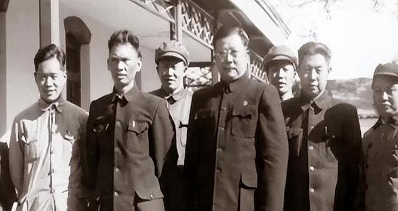 从中央军委联络部部长到自杀身亡:邹大鹏的悲剧命运