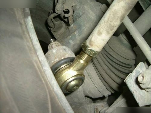 方向机球头换一个还是两个一起换?