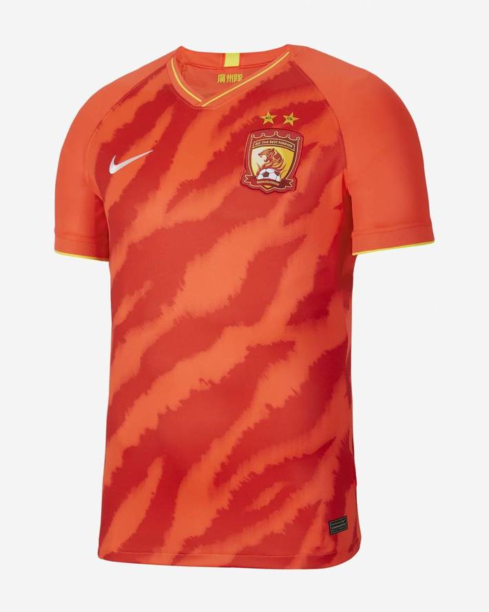 广州恒大新球衣曝光:延续红色,保留广州队字样