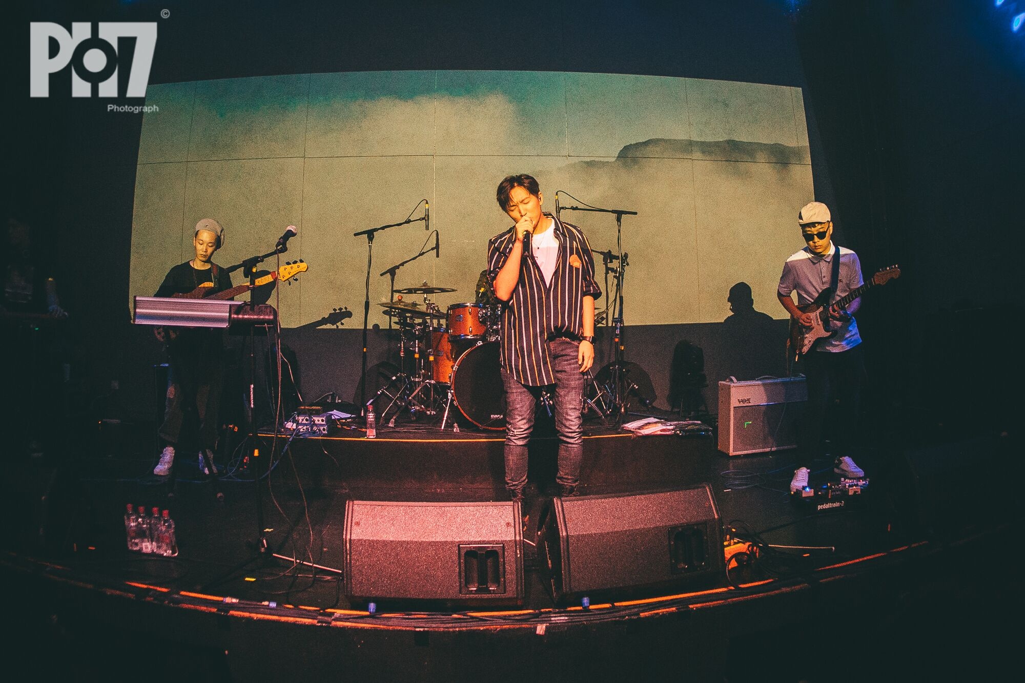 吉胡:想给彝族流行音乐带来一张经典音乐传记