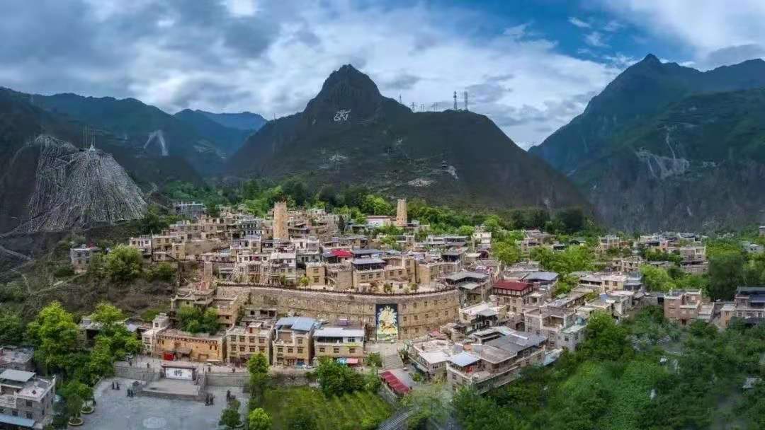 「脱贫攻坚·全面小康」美丽乡村⑥——理县甘堡乡甘堡藏寨