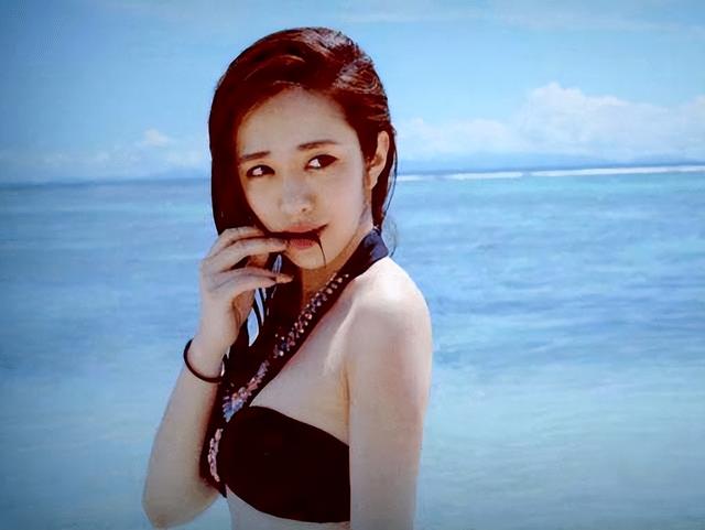 王晓晨身材有多绝?看到她的比基尼才明白啥叫真正的"出水芙蓉"