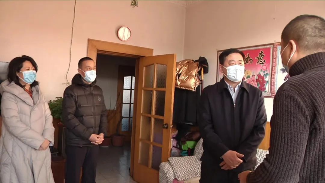 市领导迟金涛慰问我市烈士家属,困难民警,哈市劳模