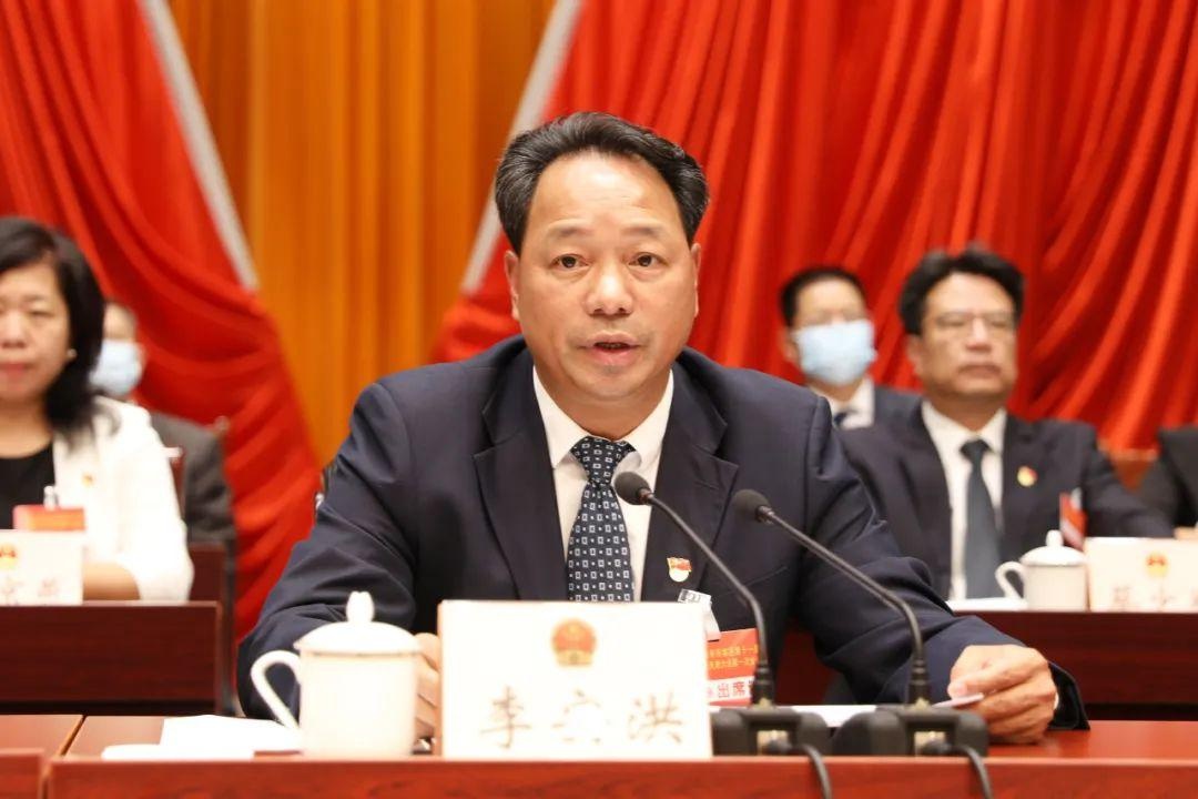 叶卫国当选人大常委会主任,苏矿峰当选区长,张会当选区监察委员会主任