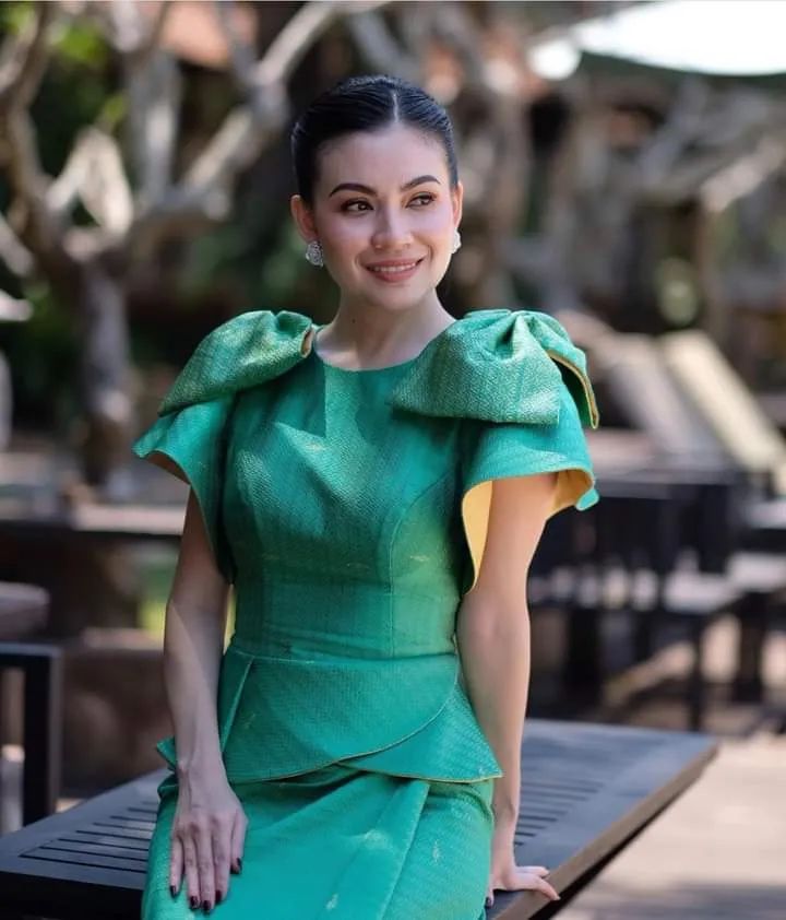 亮相法国大牌服装展魅力四射!深扒洪森儿媳妇那些事儿