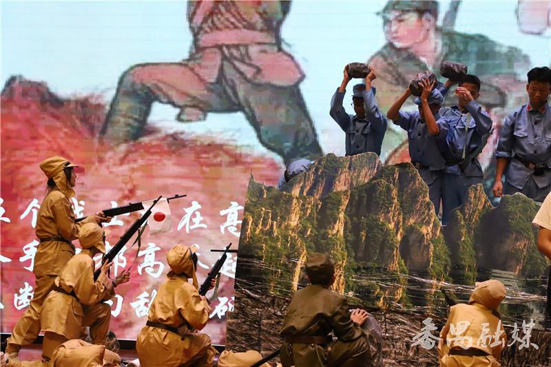 番禺区广铁一中天峰中学举行红色故事演讲比赛