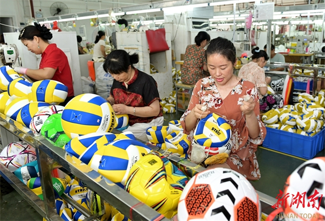 favorable policies assist foreign trade enterprises stabilizing