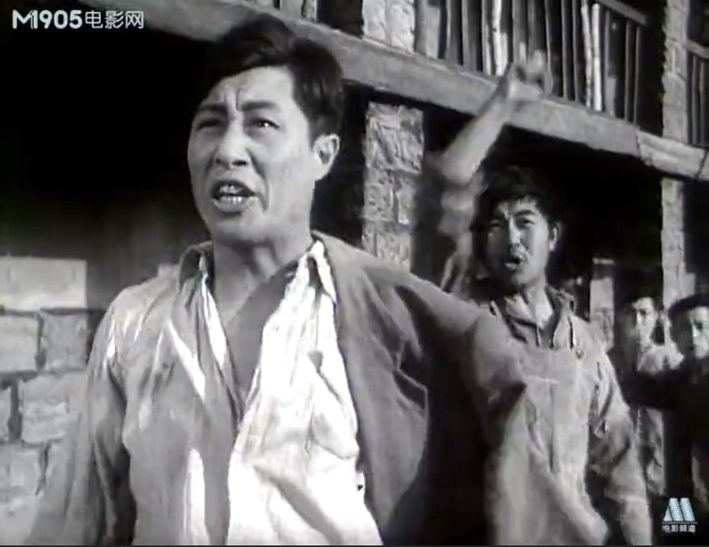 《烈火中永生》,创纪录的5位22大电影明星参演,如今王心刚健在