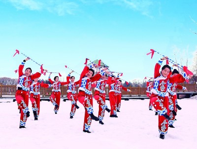 「我们这些年俗」舞动花棍