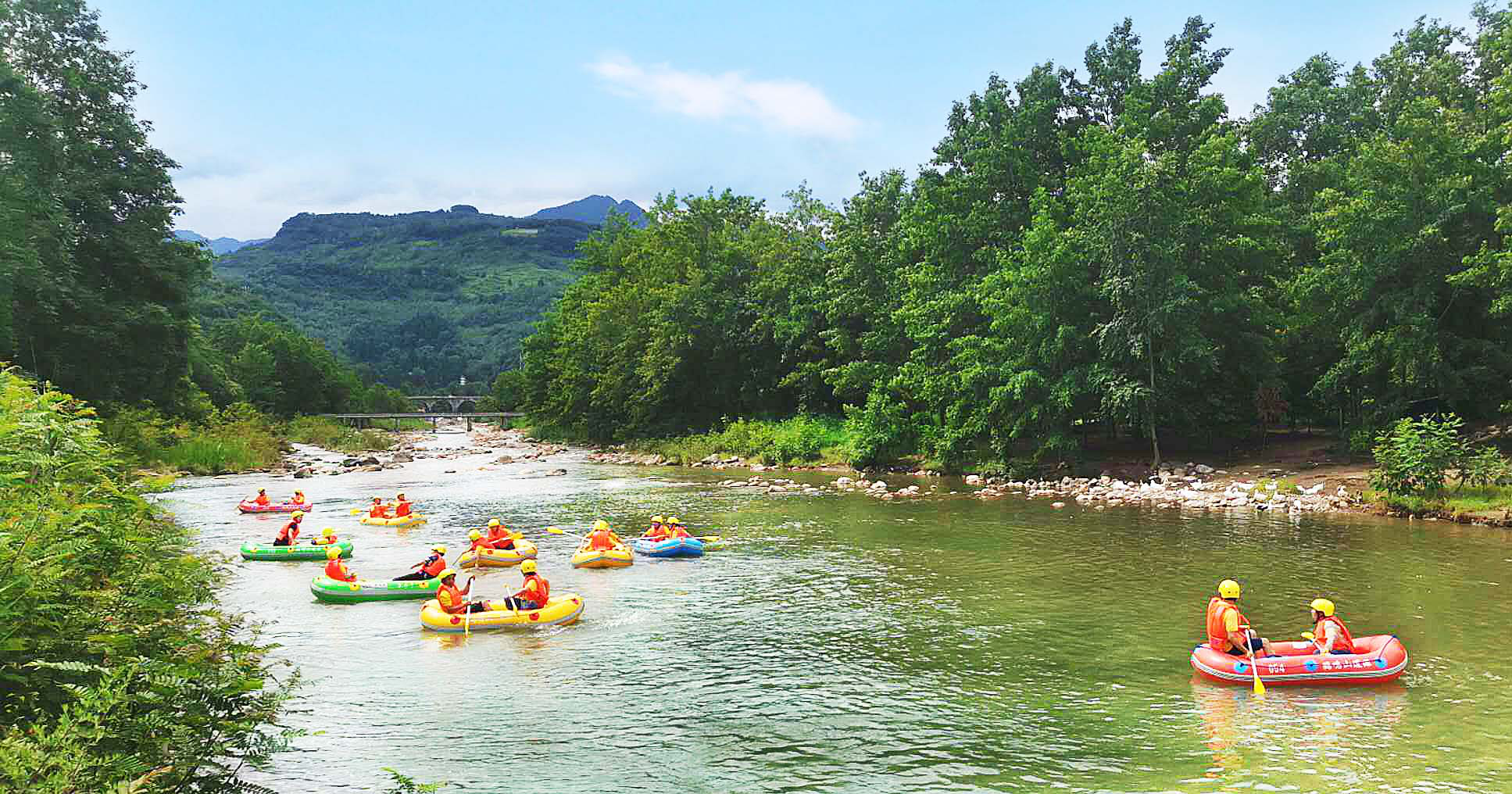 夏日水上狂欢!鹤鸣山·道源漂流,生态丛林漂流 皮划艇 竹筏