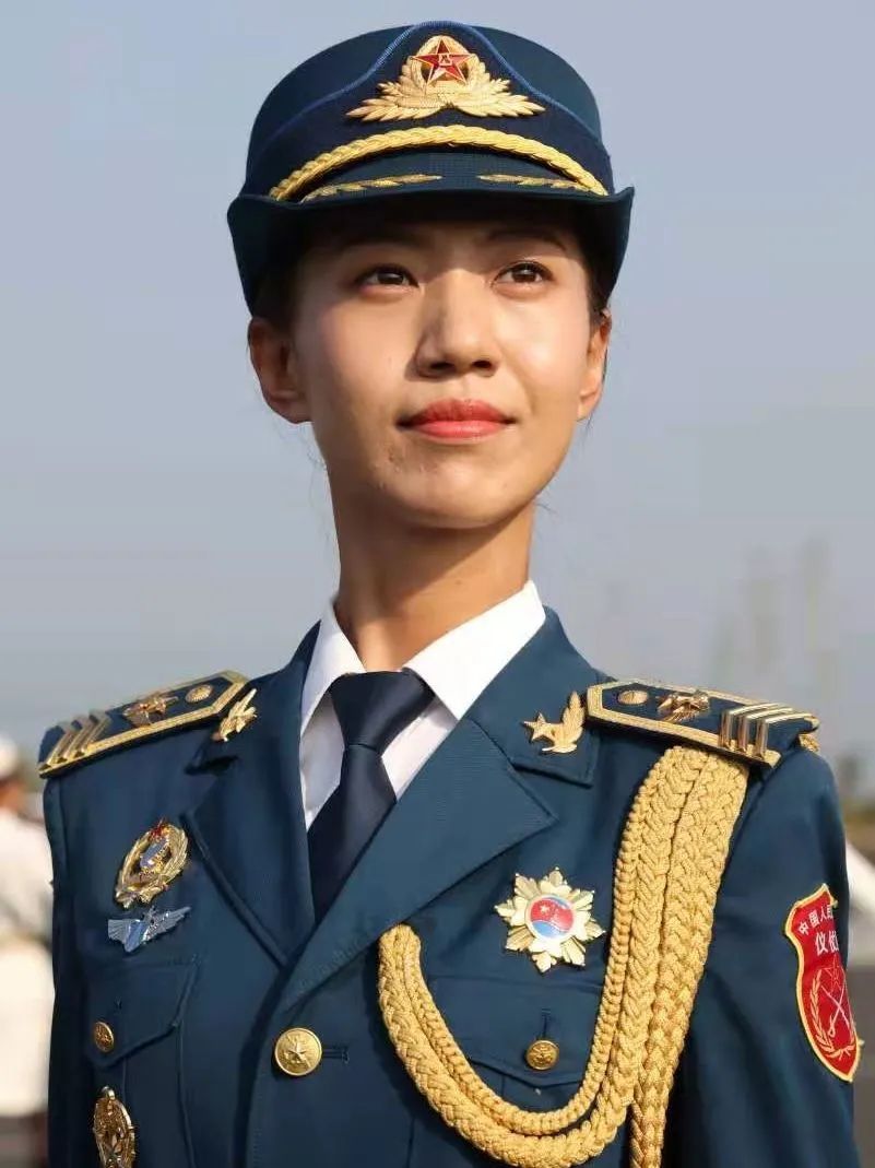 仪仗队女兵单人图片图片