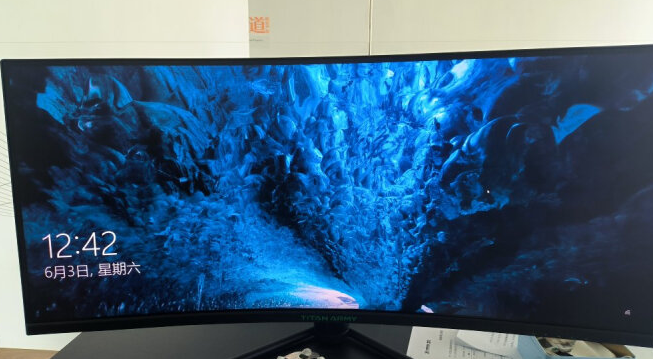 泰坦军团 34英寸电竞带鱼屏评测:165hz曲面屏,到底值得选择吗?