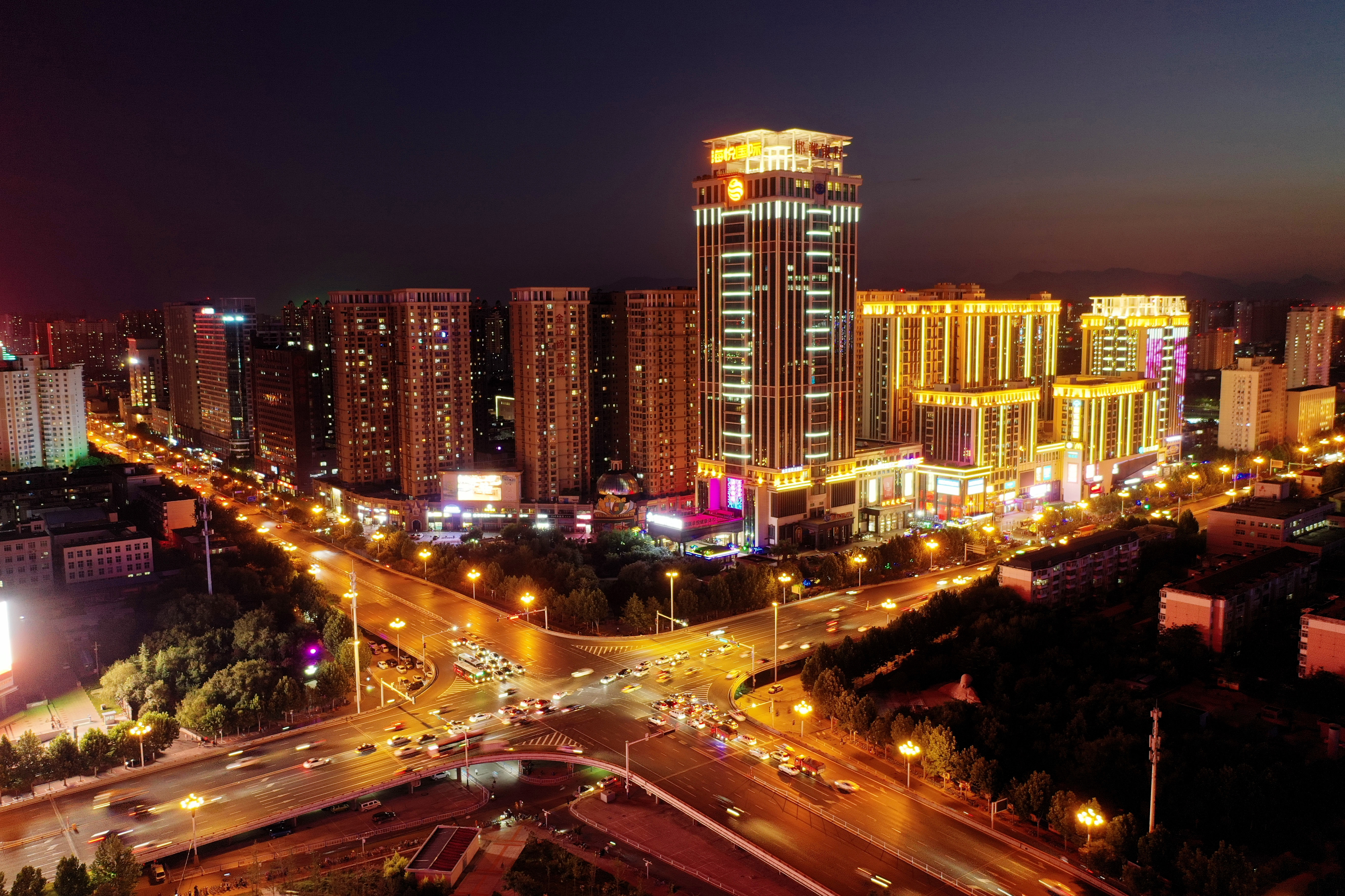 石家庄市航拍协会"新地标航拍展"颁奖在正定阳和楼举行