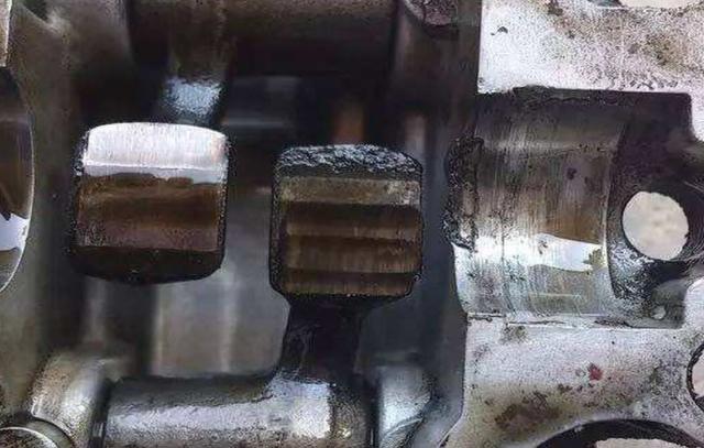 发动机敲缸的主要原因是什么