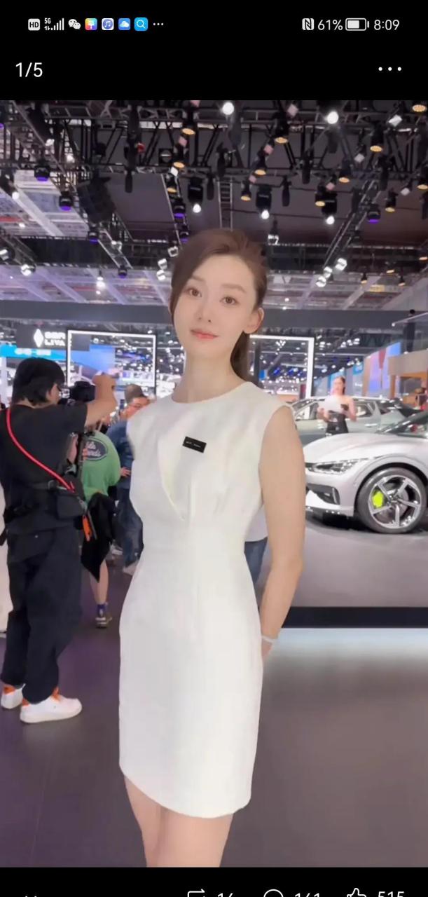 中国顶级车模[赞]张芮尔,要身高有身高,要颜值有颜值,而且还是个小