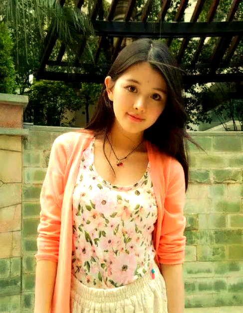 南昌大学校花钟恩淇从清新甜说到辣妈的惊人转变