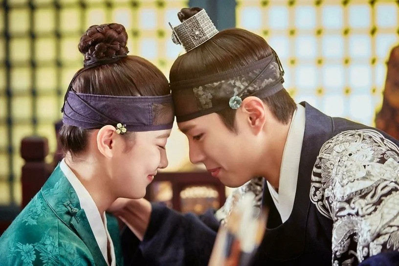 韩网热议喜爱的古装韩剧cp衣袖红镶边超难出坑步步四树cp真的忘不了