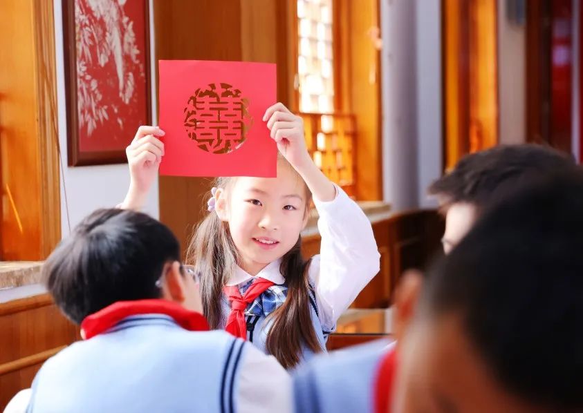 印象同济黄渡小学:刻画世间万物,摹写文化之魂