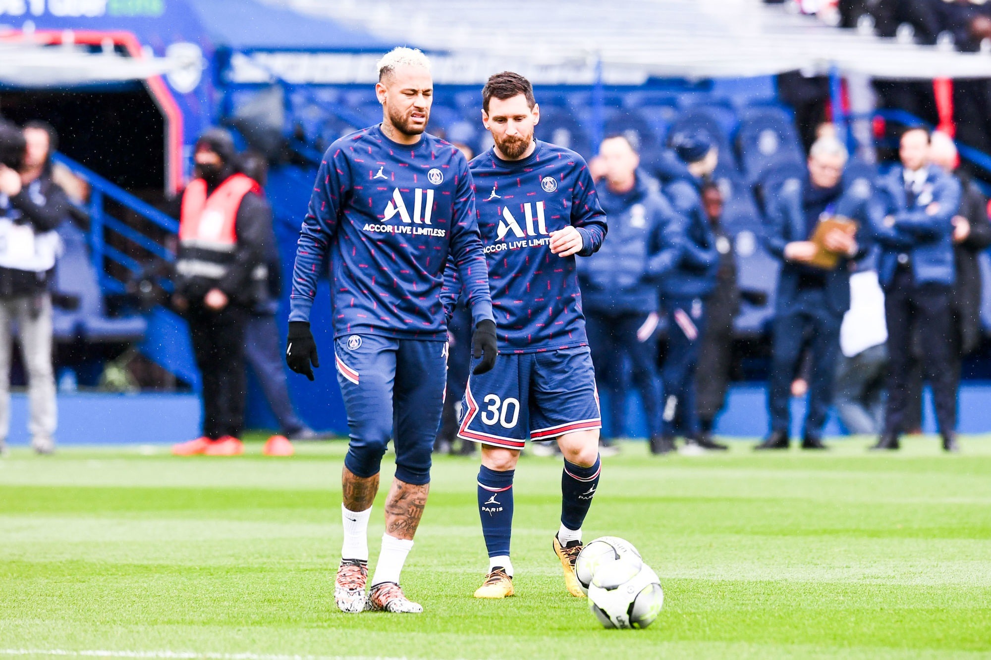 曝巴黎酝酿重建:清洗7人,含梅西内马尔!贝克汉姆机会来了