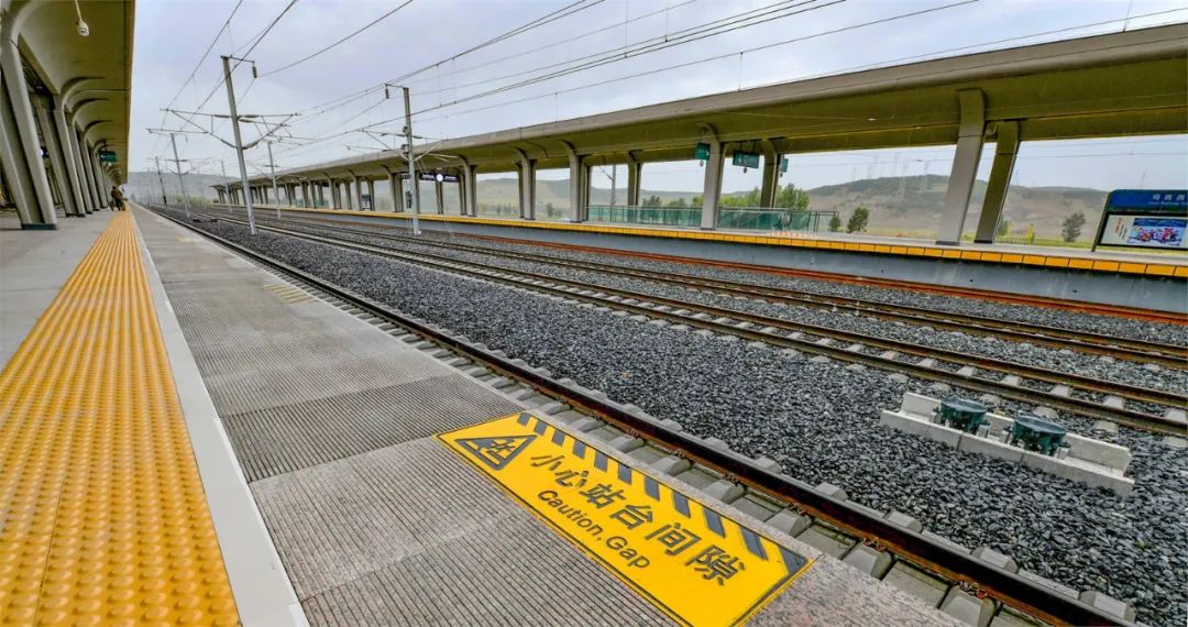 喜迎国庆|鸡西高铁开通啦