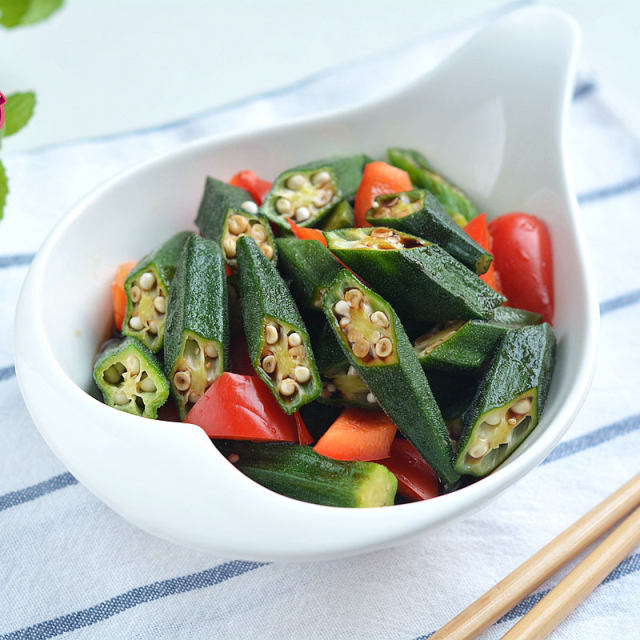 凉拌秋葵,清香脆嫩,营养健康又开胃!