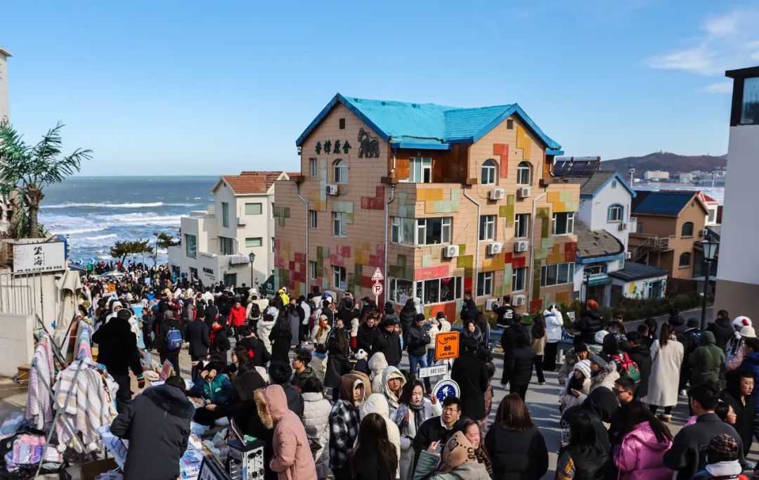 火炬八街汉服秀 陪你"花式"过年