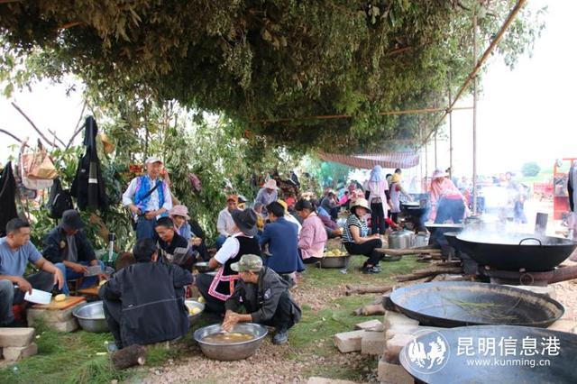 多彩民俗活动引客来 楚雄州禄丰市广通镇举办"六月六"彝族情人节活动