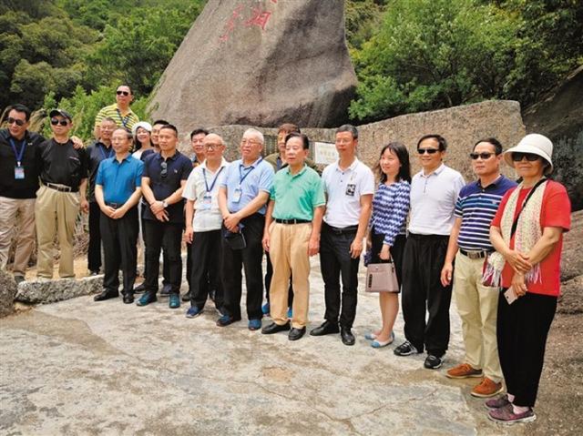 《人民日报海外版》高级编辑,杨鸥希望将汕头人文融入未来创作 在更高