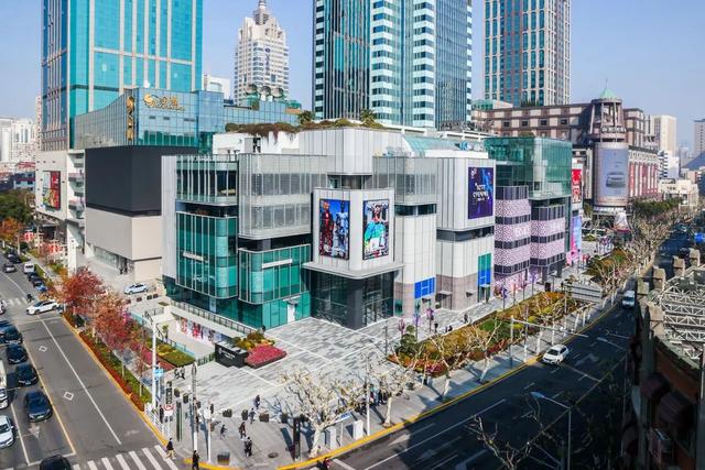 上海静安嘉里中心50 品牌变动:burberry"出走",蓝瓶咖啡来了